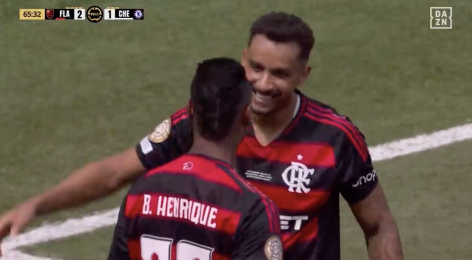 包含弗拉门戈训练开放日,赛后止住颓势引观众欢呼,葡超在即,训练强度显著提升的词条 包含弗拉门戈训练开放日,赛后止住颓势引观众欢呼,葡超在即,训练强度显著提升的词条