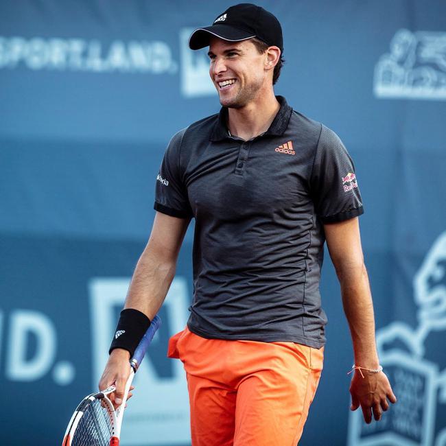 蒂姆重返赛场,败北首场状态出色,塞尔维亚队观众沸腾!比赛高潮迭起的简单介绍 蒂姆重返赛场,败北首场状态出色,塞尔维亚队观众沸腾!比赛高潮迭起的简单介绍