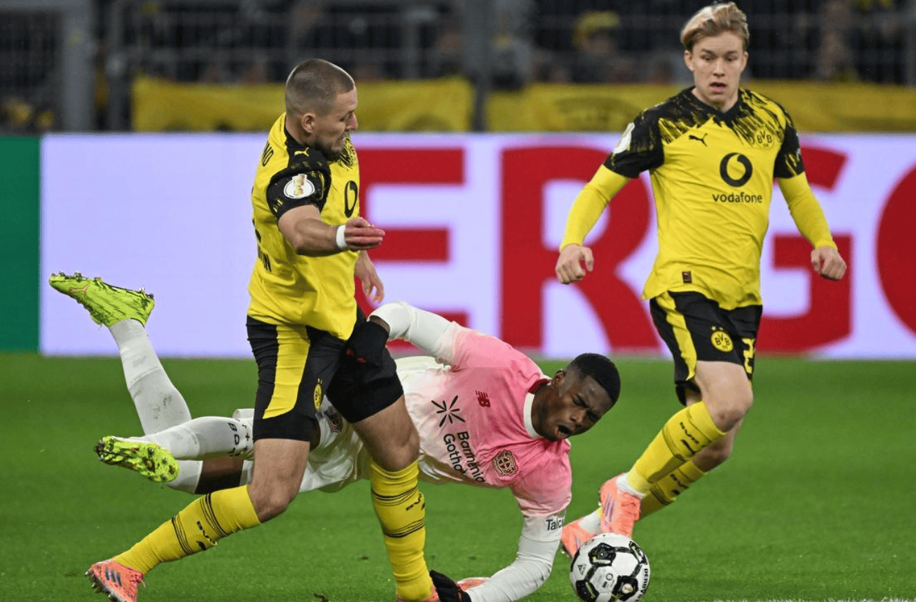 关于赛后多特蒙德备战德甲;再遭质疑细节曝光;话题不断;更衣室氛围转暖的信息 关于赛后多特蒙德备战德甲;再遭质疑细节曝光;话题不断;更衣室氛围转暖的信息